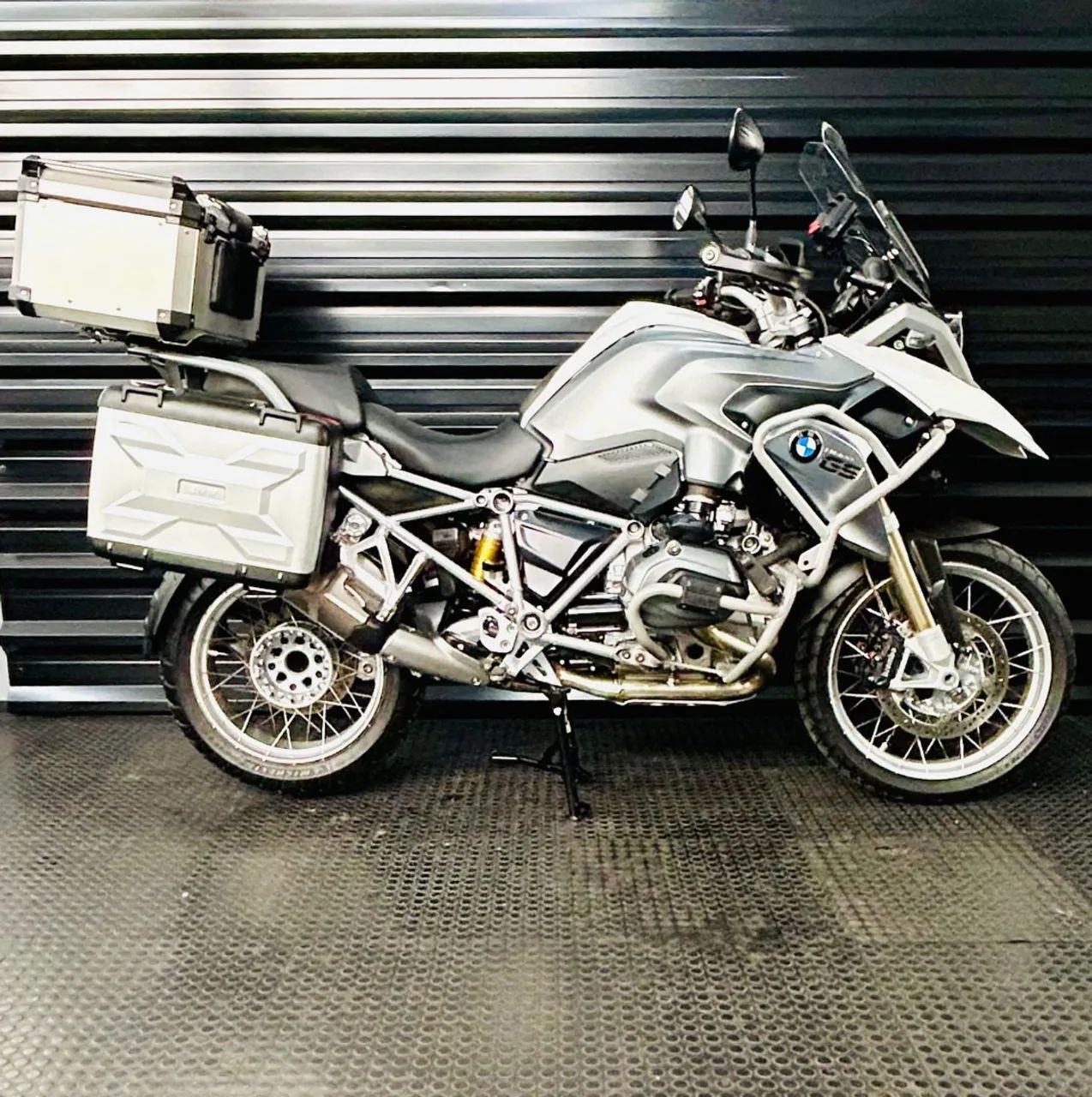Gs 1200