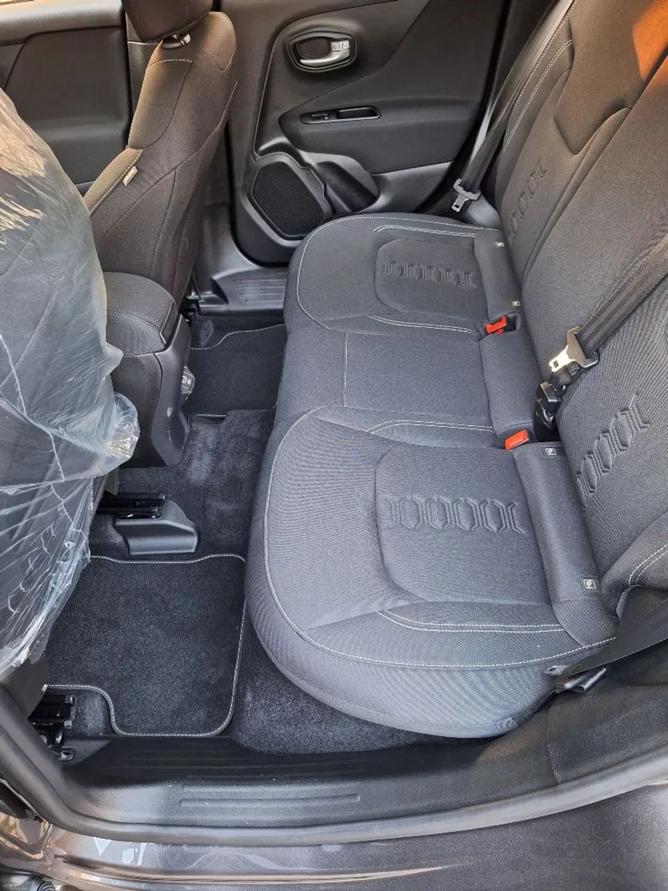 Jeep Renegade Sport T270 1.3 TB 4X2 Flex Aut. 2023 - Foto 10