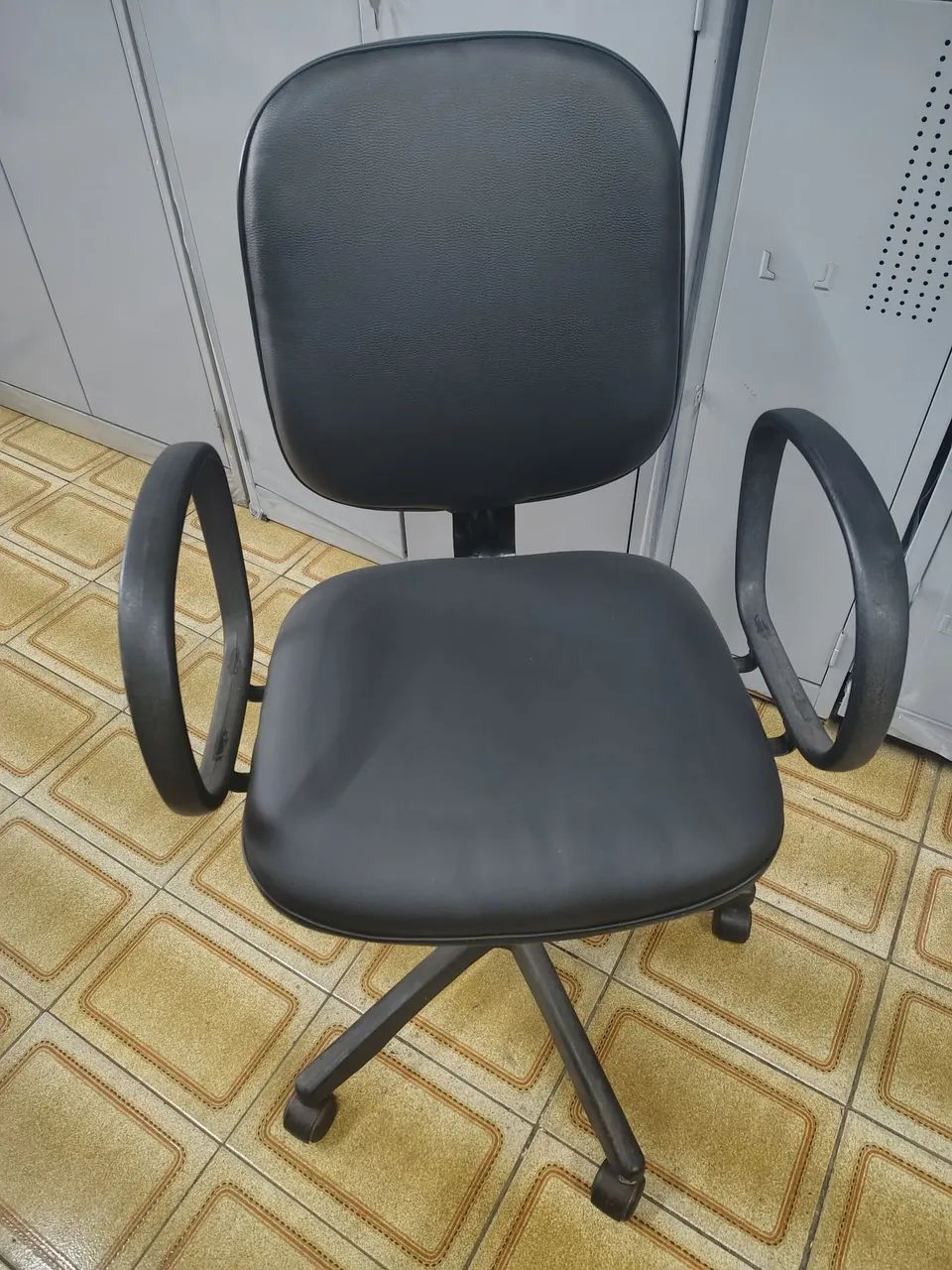 Cadeira giratória Diretor - Foto 4