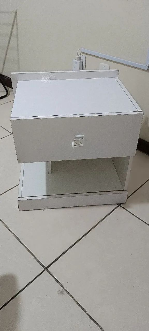 Mesa de cabeceira 