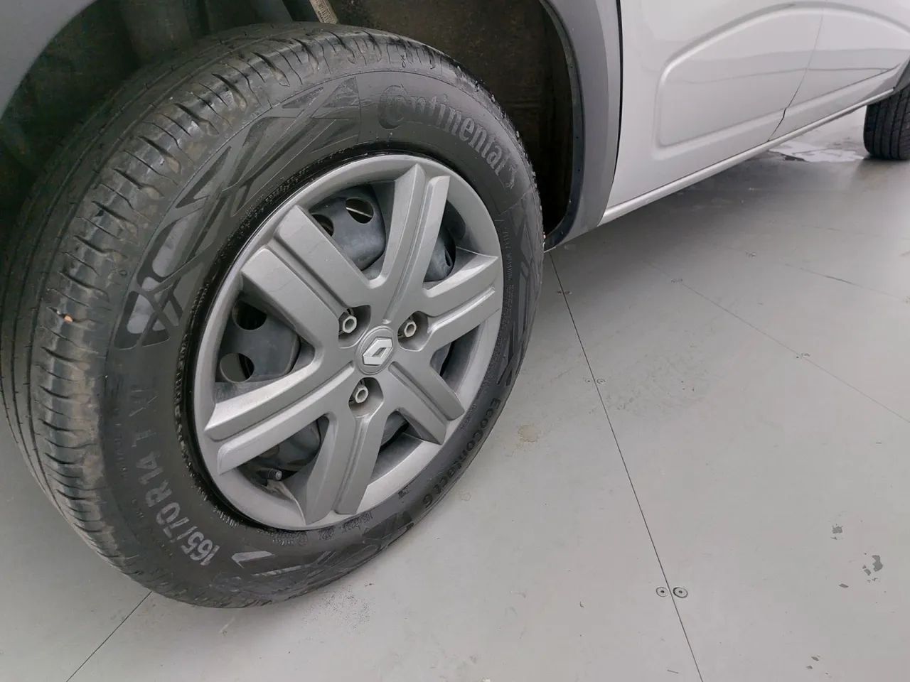 Renault Kwid 1.0 Zen, foto 13 de 18