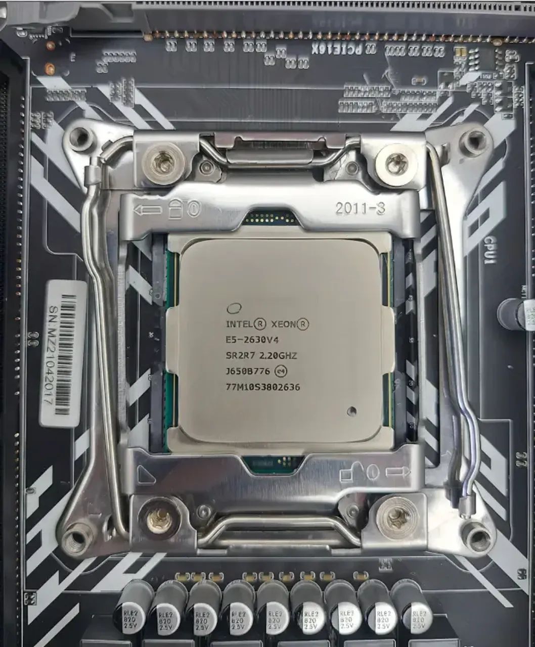 Xeon E5-2630 V4 10 núcleos e 3.1GHz de frequência - Foto 3