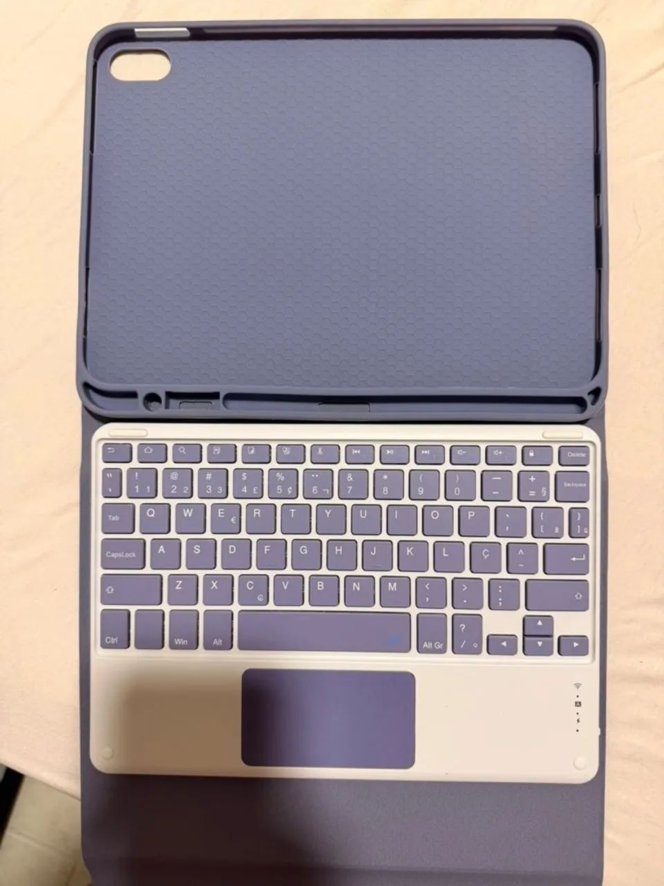 Capa com teclado para IPad 11 a16
