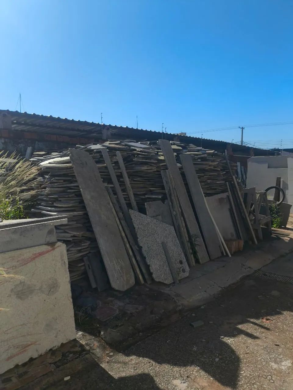 Lote de Pedras, Chapas e Retalhos de Marmoraria à Venda - Diversos Tamanhos e Modelos - Foto 5
