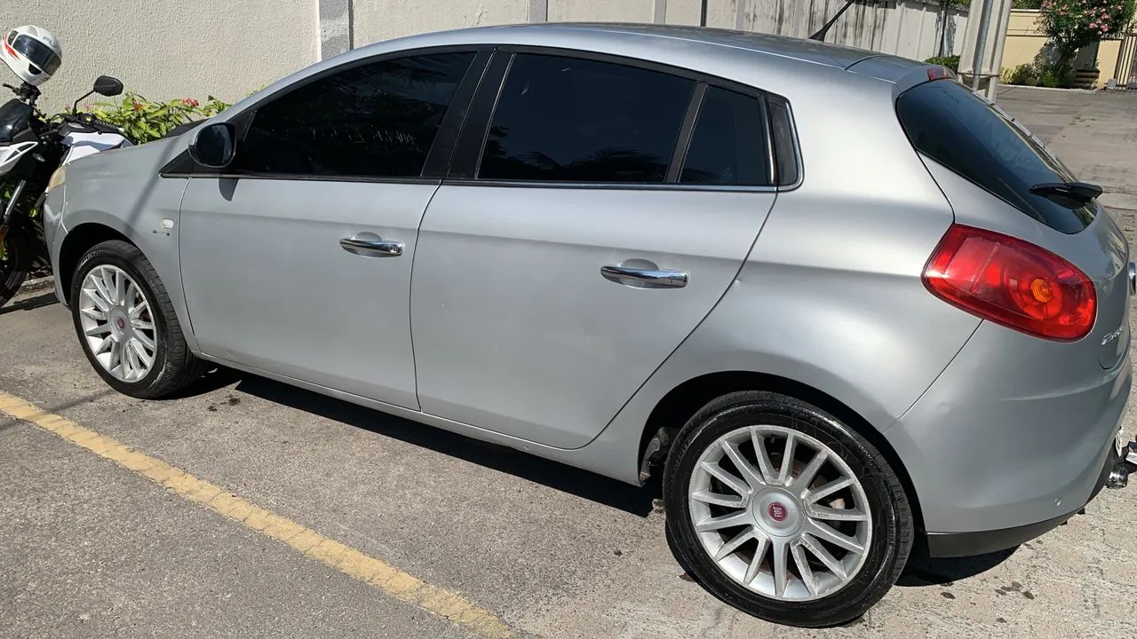 Fiat Bravo Absolute Dualogic 1.8 Flex 16V 5P 2011