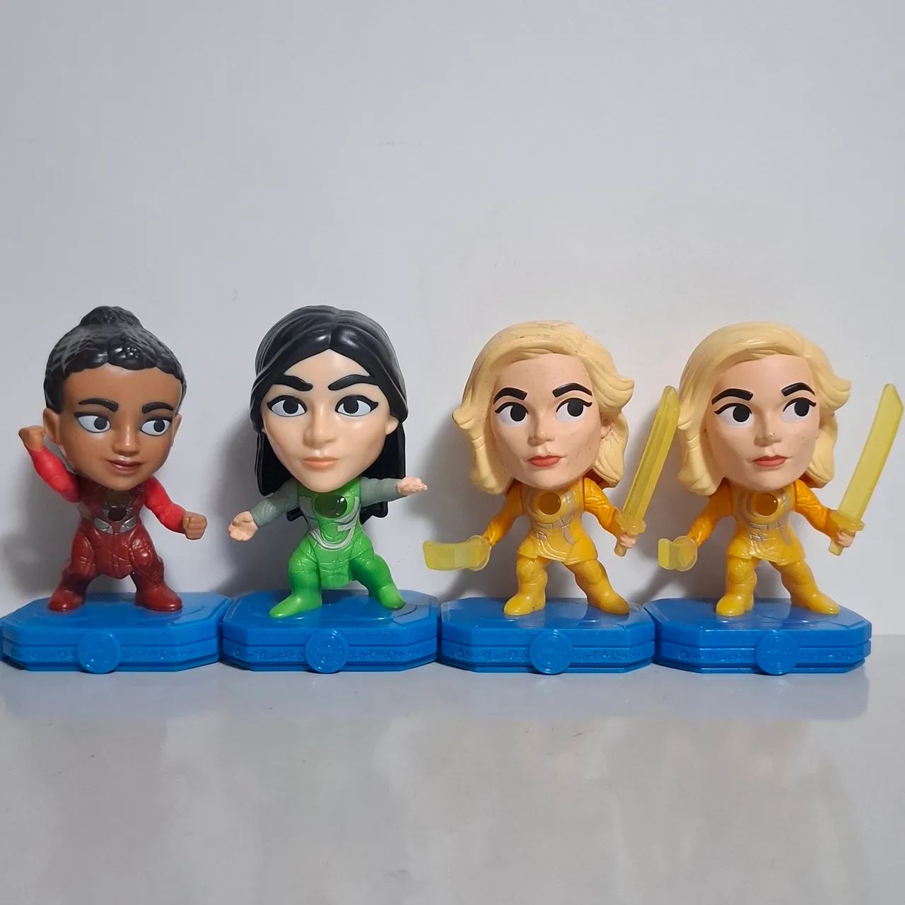 4 bonecos do filme Eternos da Marvel