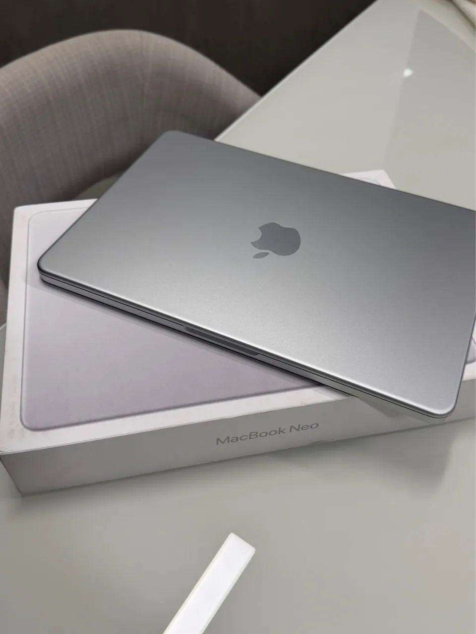 MacBook Neo Silver - 256GB SSD | 8GB RAM - Foto 2