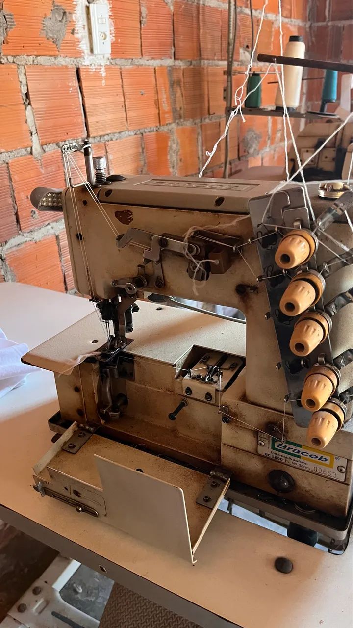 Máquina de costura - Foto 2