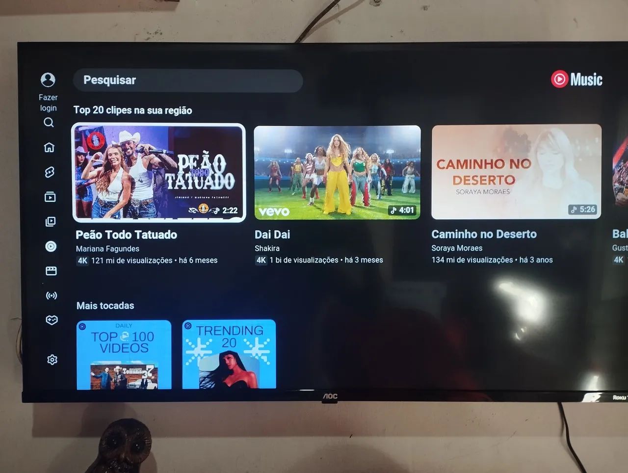 Tv AOC Roku smart de 43 polegadas semi nova completa  - Foto 3