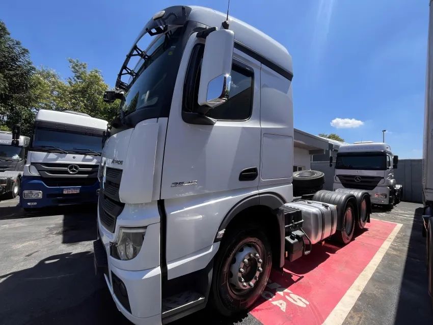 Mercedes-Benz Actros 2548 6x2. - Foto 9