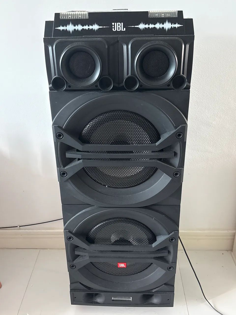 Caixa de som JBl 