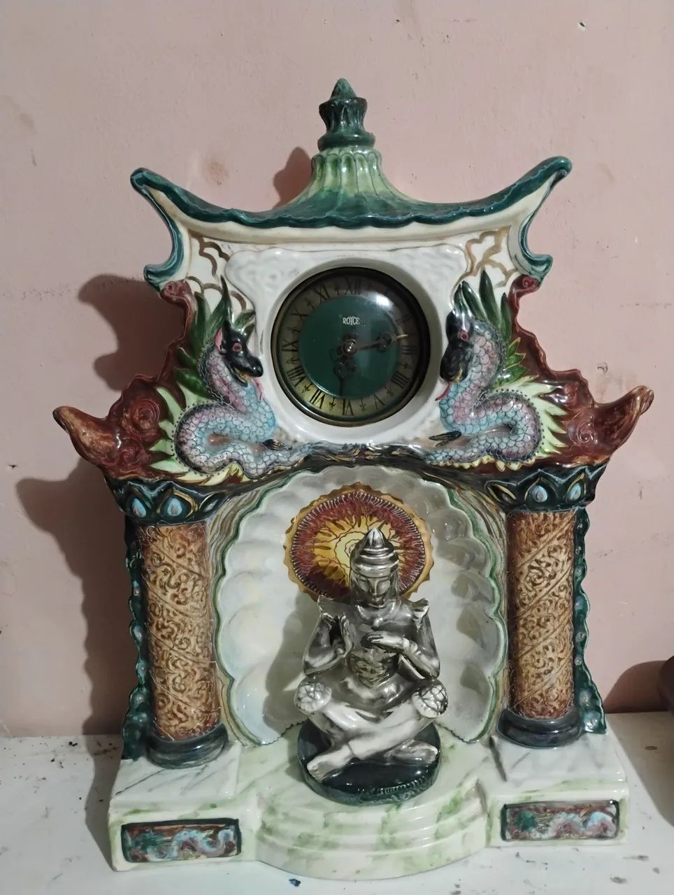 Relógio de porcelana oriental 