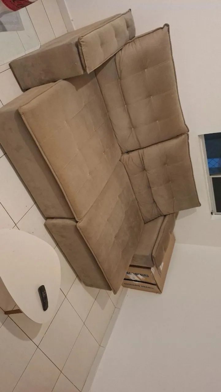 SOFÁ CONSERVADO E GRANDE (MUNDANDO DE ESTADO) - Foto 2