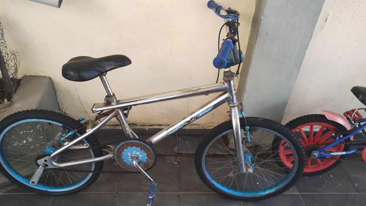 Vende baik infantil e uma Cross 