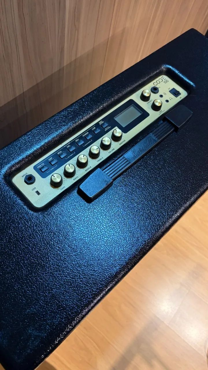Marshall CODE 100 2x12 100W + Footswitch + Transformador - Foto 4