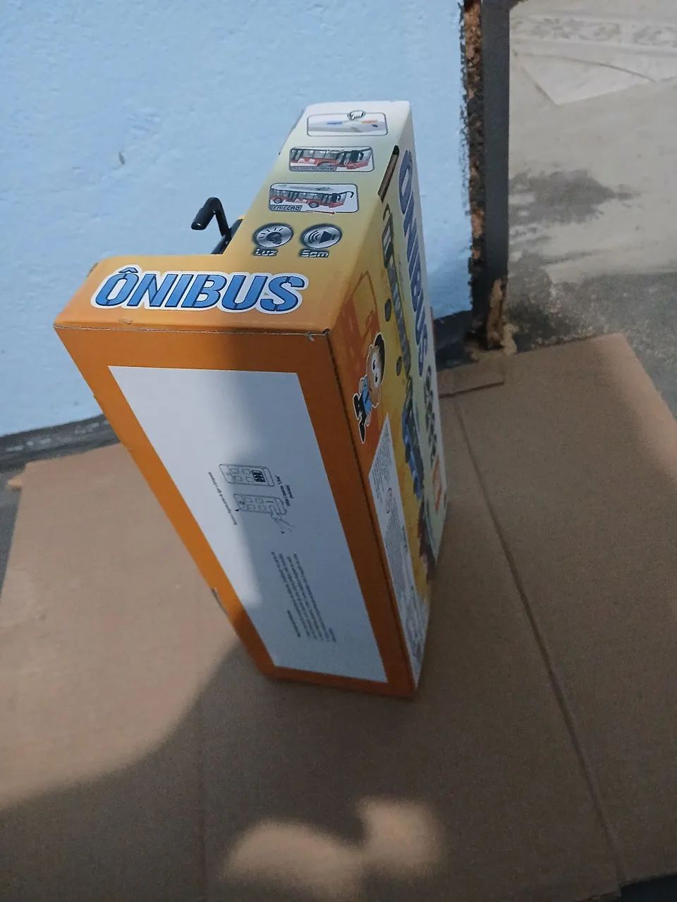 Ônibus de brinquedo  - Foto 4