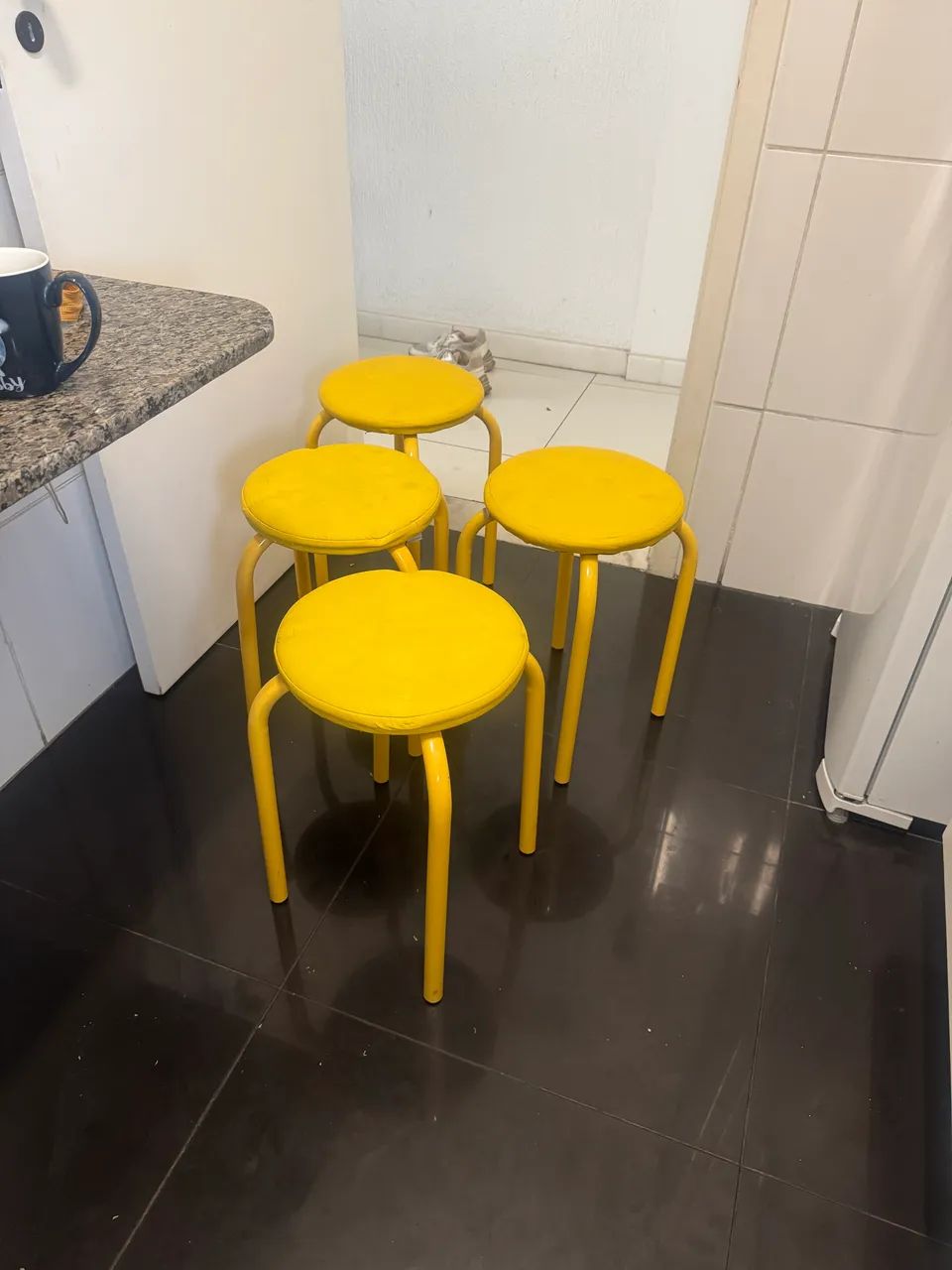 Kit 4 banquetas amarelas tok stok