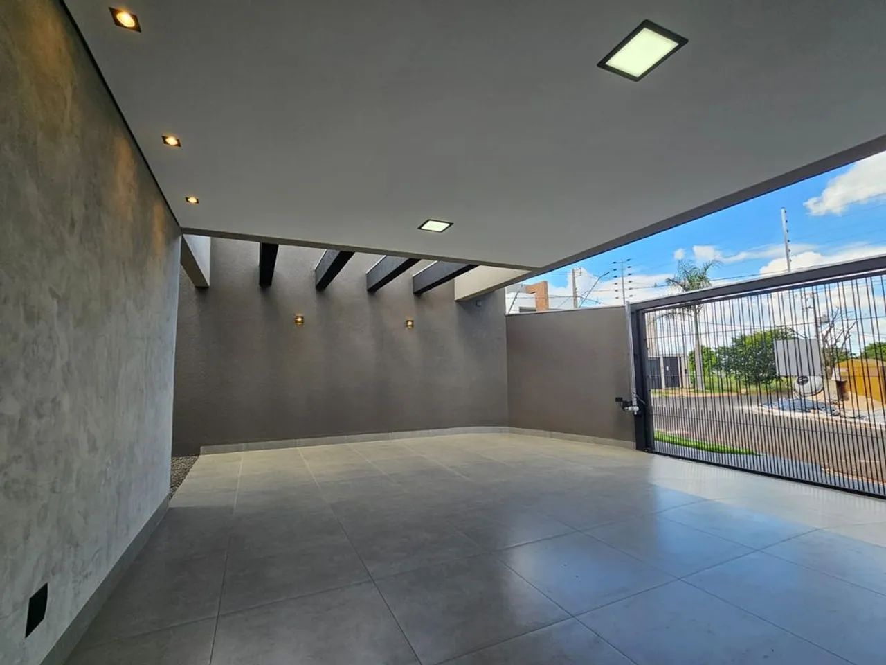 LINDA CASA COM PISCINA NO JARDIM ESPANHA  MARINGÁ - Foto 4