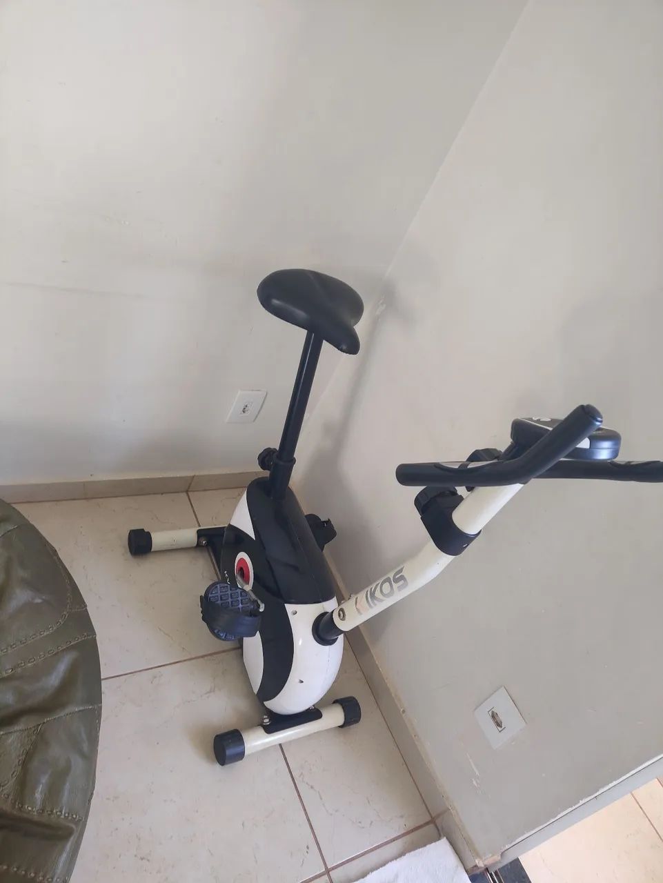 Bicicleta ergométrica vertical Kikos KV 3.1  - Foto 5