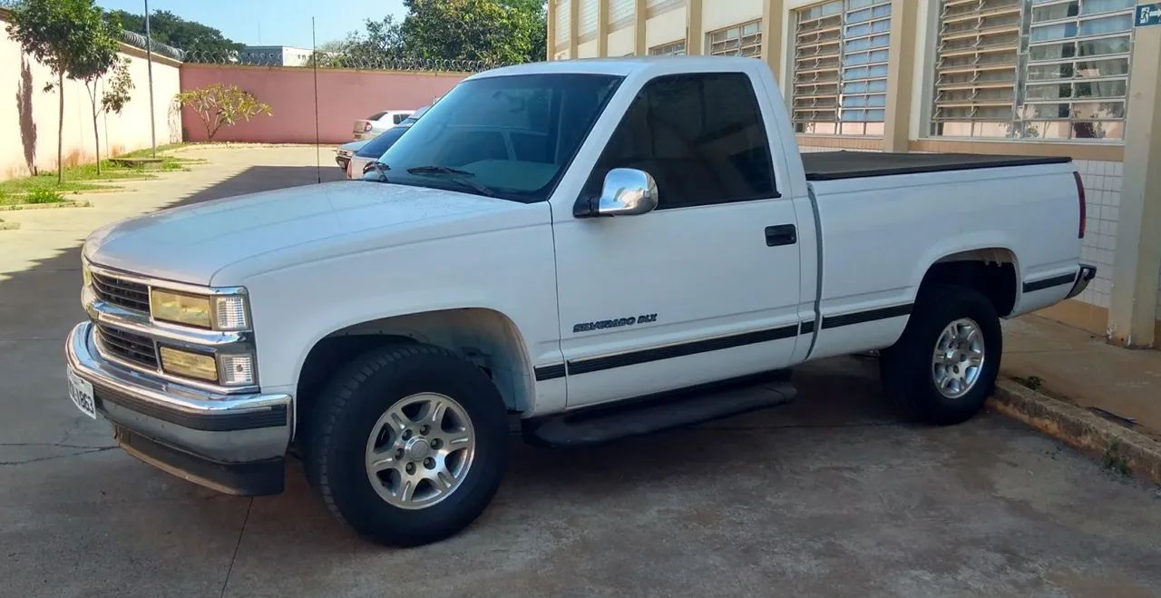 Chevrolet Silverado Silverado DLX 4.1 1997