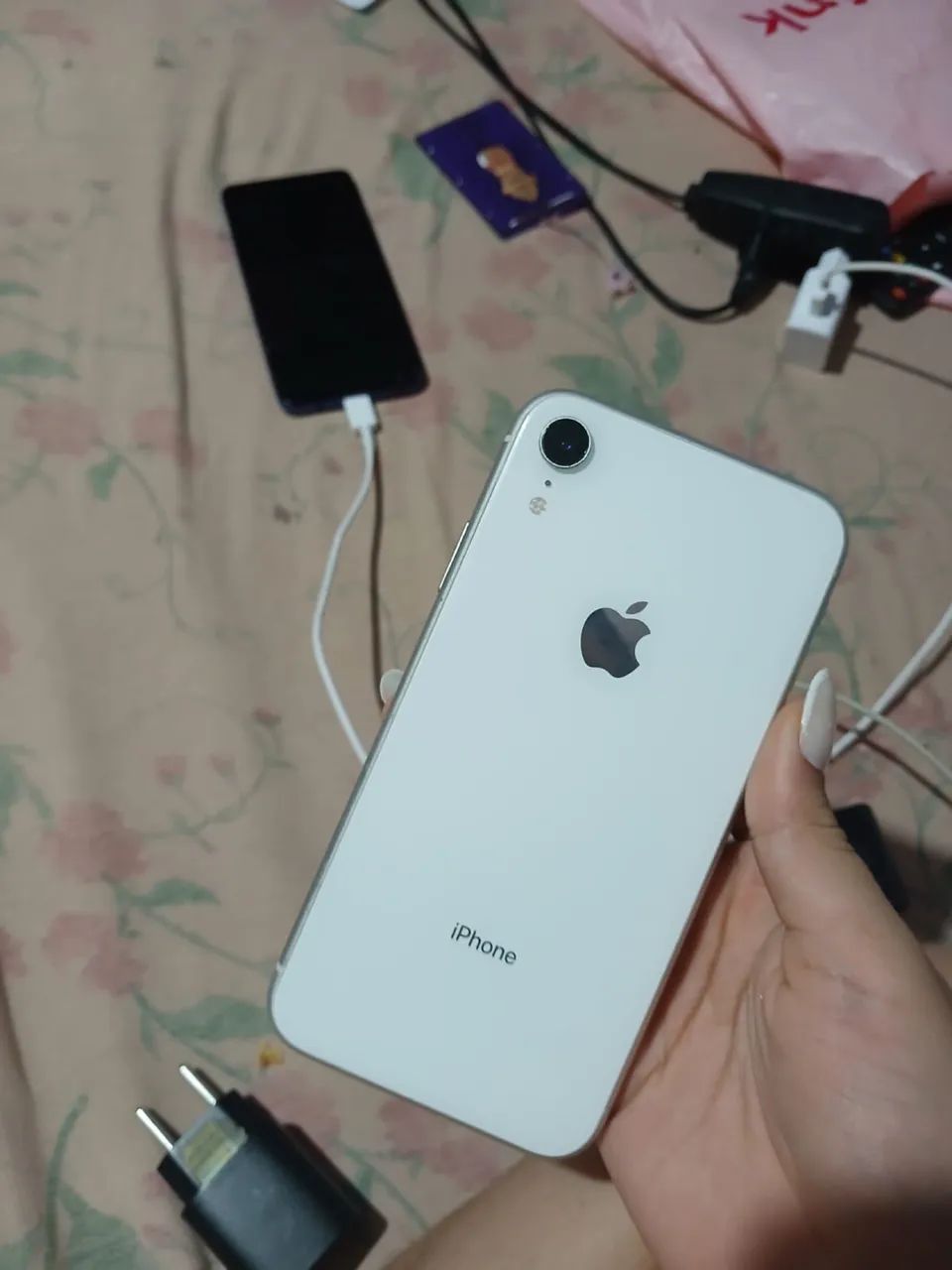 Vendo iPhone XR semi novo 