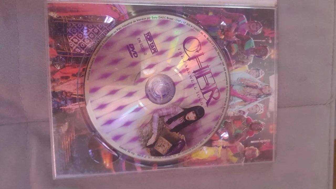 Dvd da Cantora Cher - Foto 4