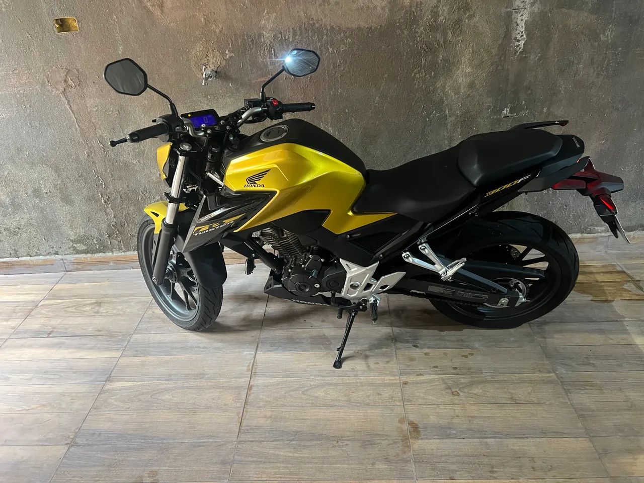 Cb 300F Twister  - Foto 2