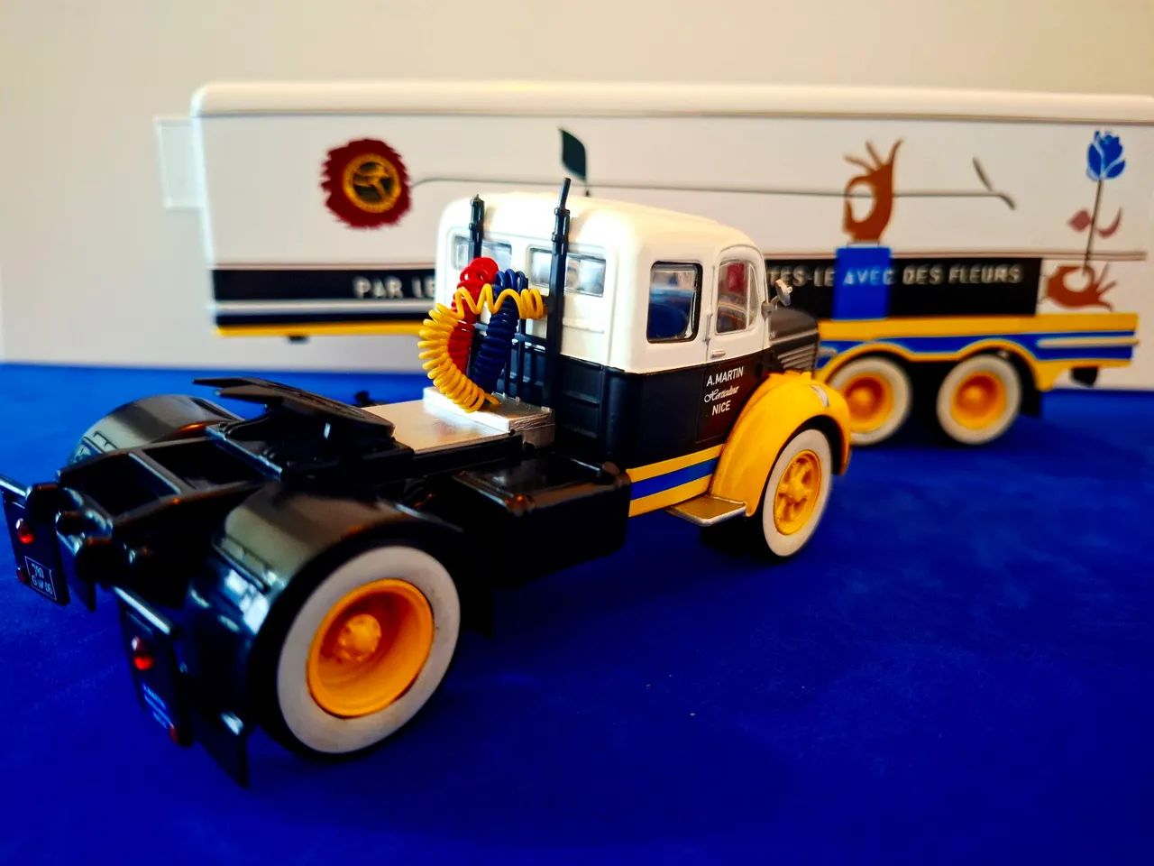 Miniatura Caminhão 1:43 Berliet Interflora Francês  - Foto 5