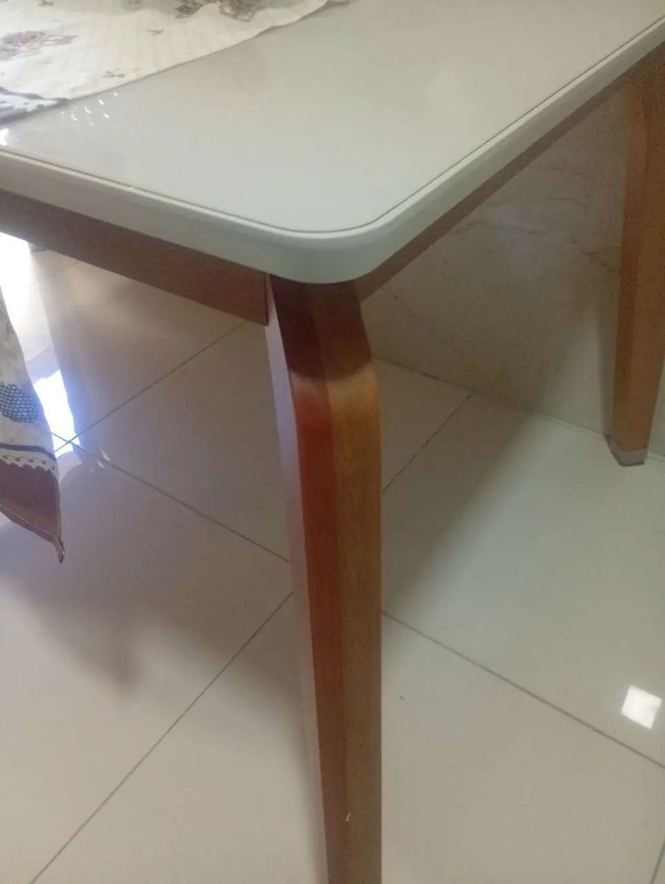 Mesa de Jantar em Madeira Maciça  - Foto 3