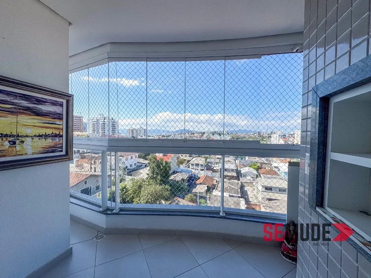 Apartamento mobiliado 2 dormitórios em Barreiros