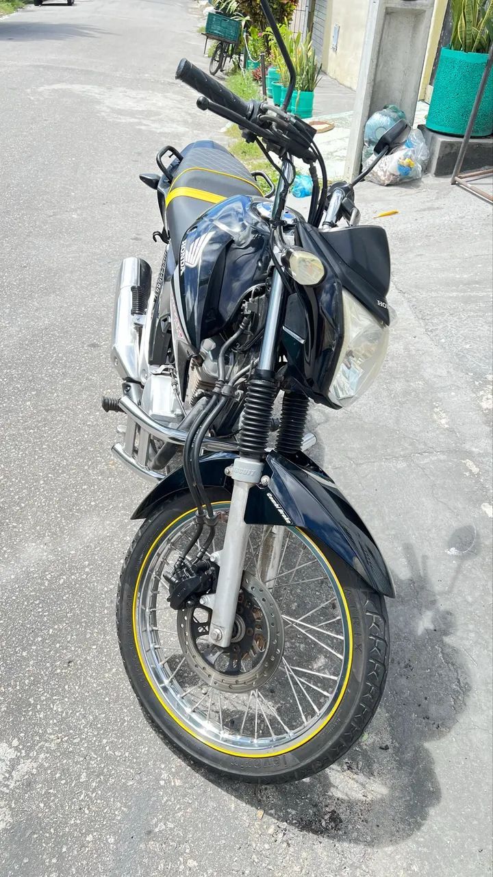 Titan  - Foto 3