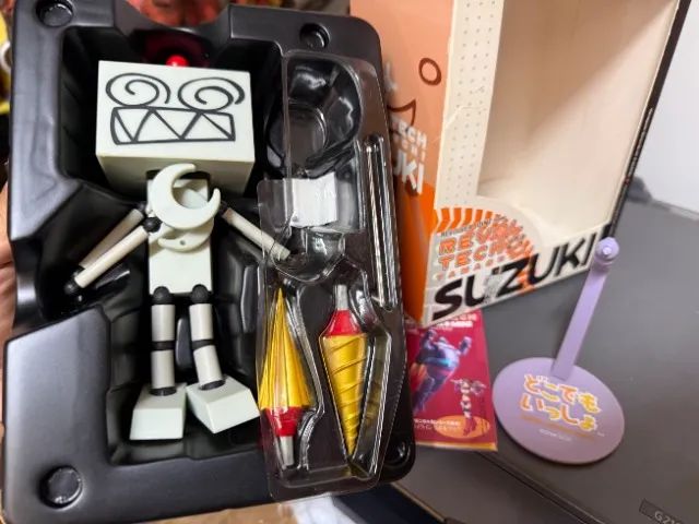 Revoltech Suzuki Yamaguchi Action Figure Boneco - Foto 4