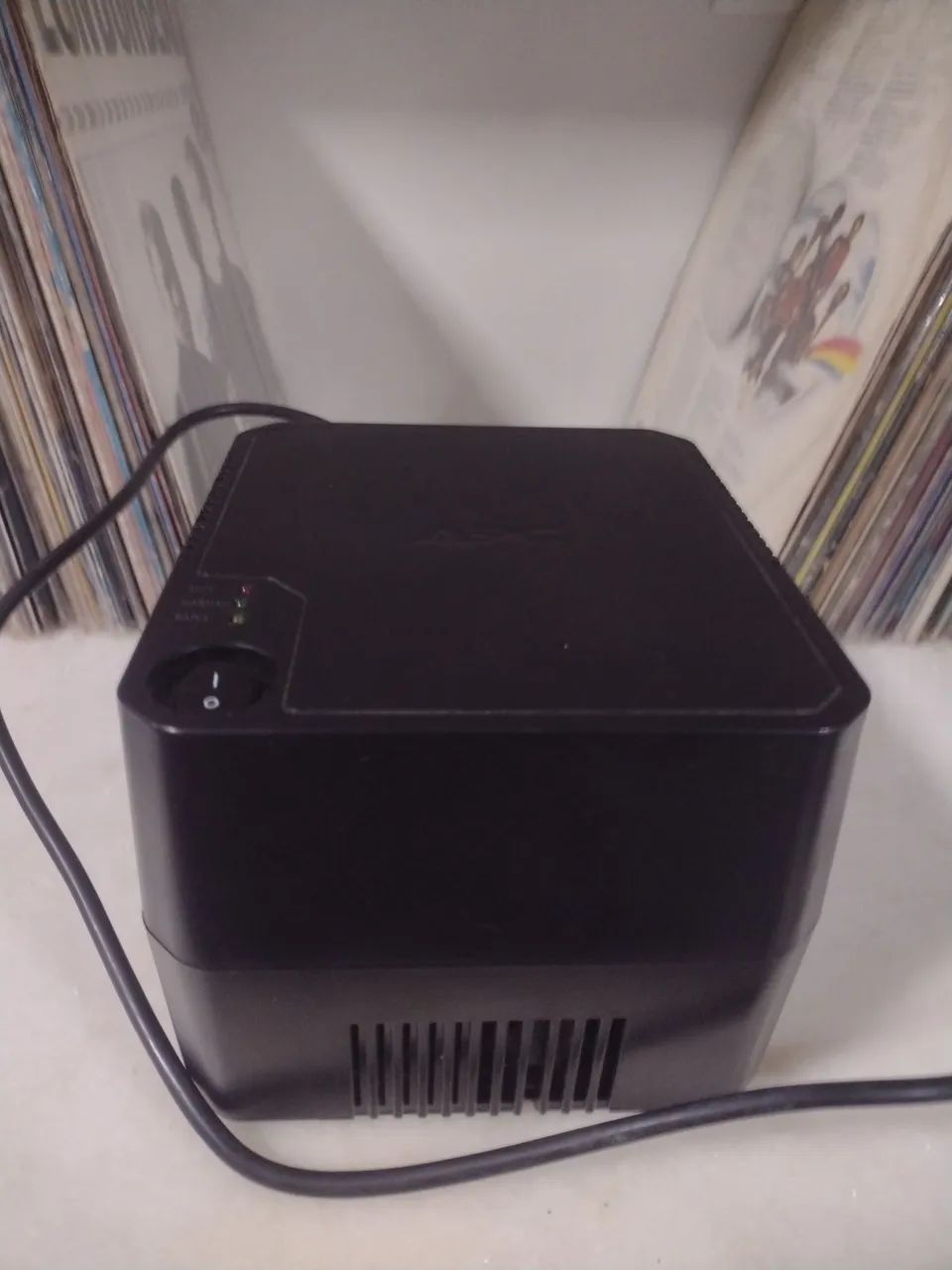 Estabilizador APC 1000W