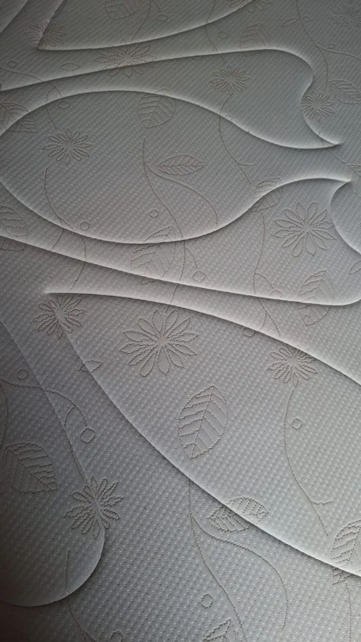 Vendo cama Queen pouco usada - Foto 5