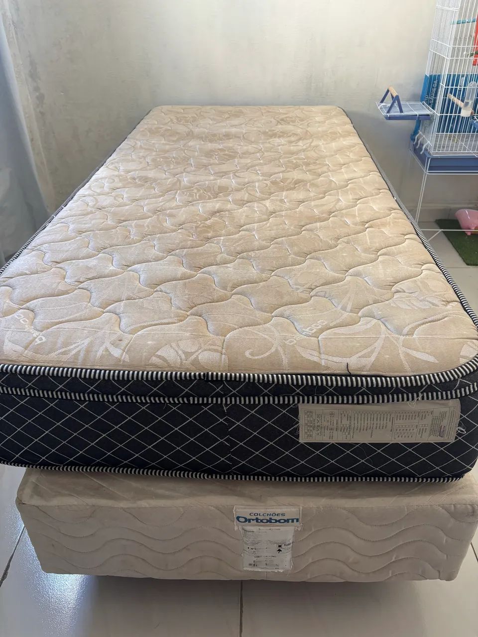 Vendo cama box de solteiro  - Foto 2