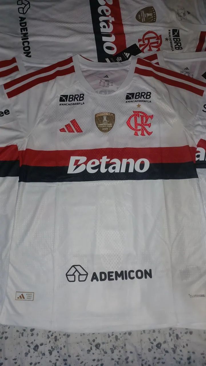 Camisa do flamengo com todos os patrocínios e patch da libertadores  tamanho G e GG - Foto 2