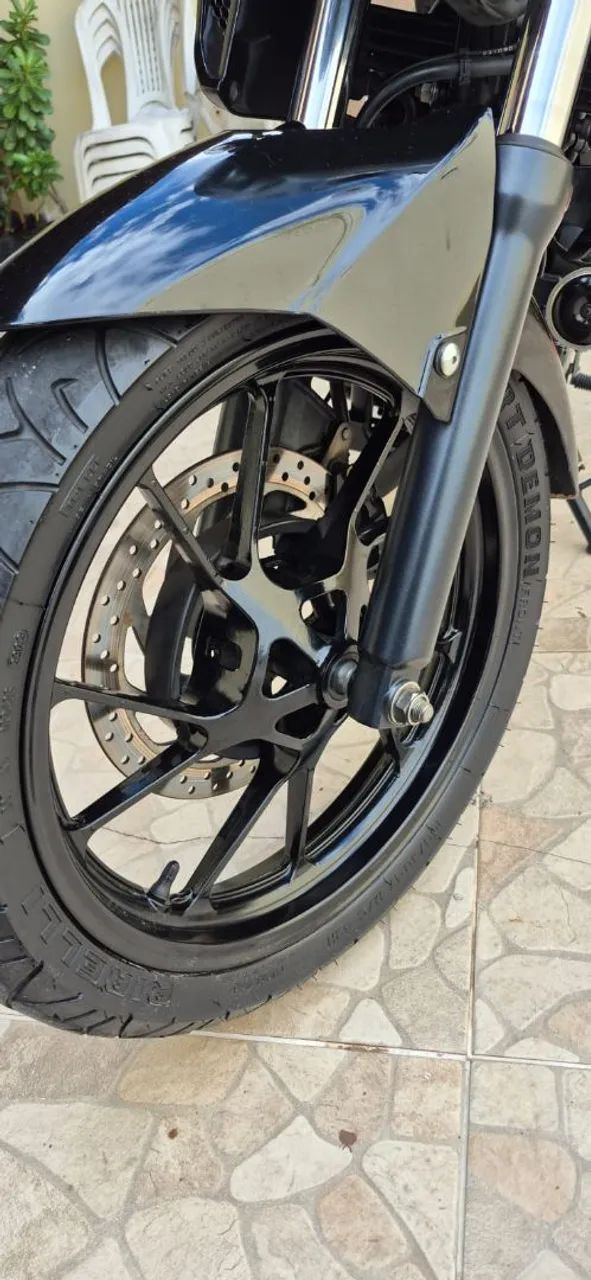 Moto super conservada cor verde fosco com preta  - Foto 3