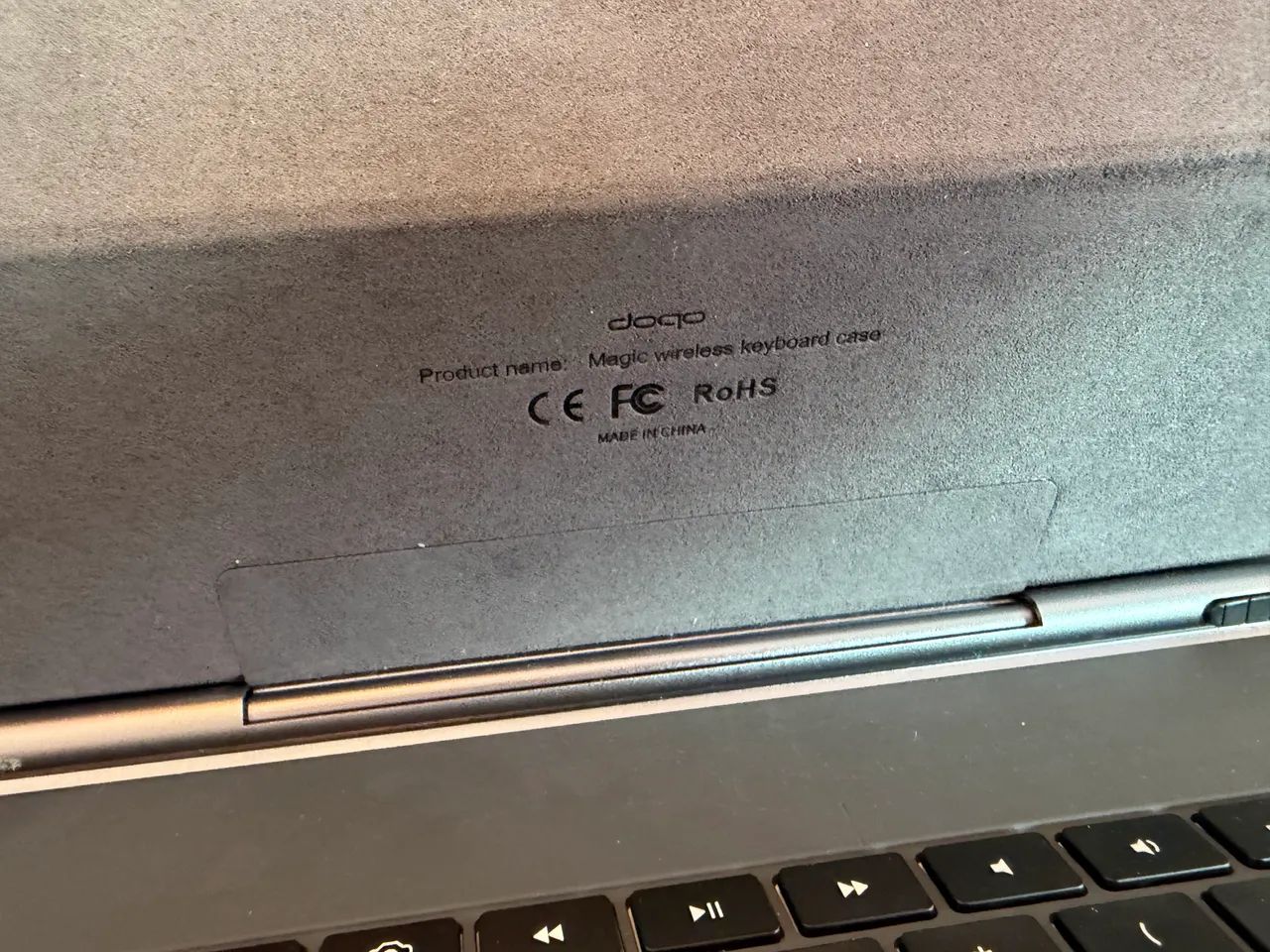 iPad Air M3 13? 128gb + keyboard doqqo + case Iplace - Foto 3