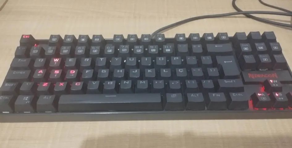 Teclado mecânico TKL Brown (Redragon Kumara ABNT2) - usado, semi-funcional