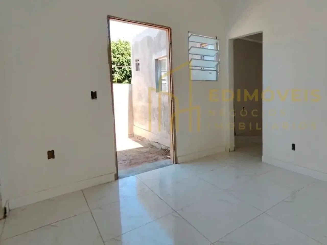 Oportunidade única em Jardim Marilândia: casa com churrasqueira e área externa! - Foto 2