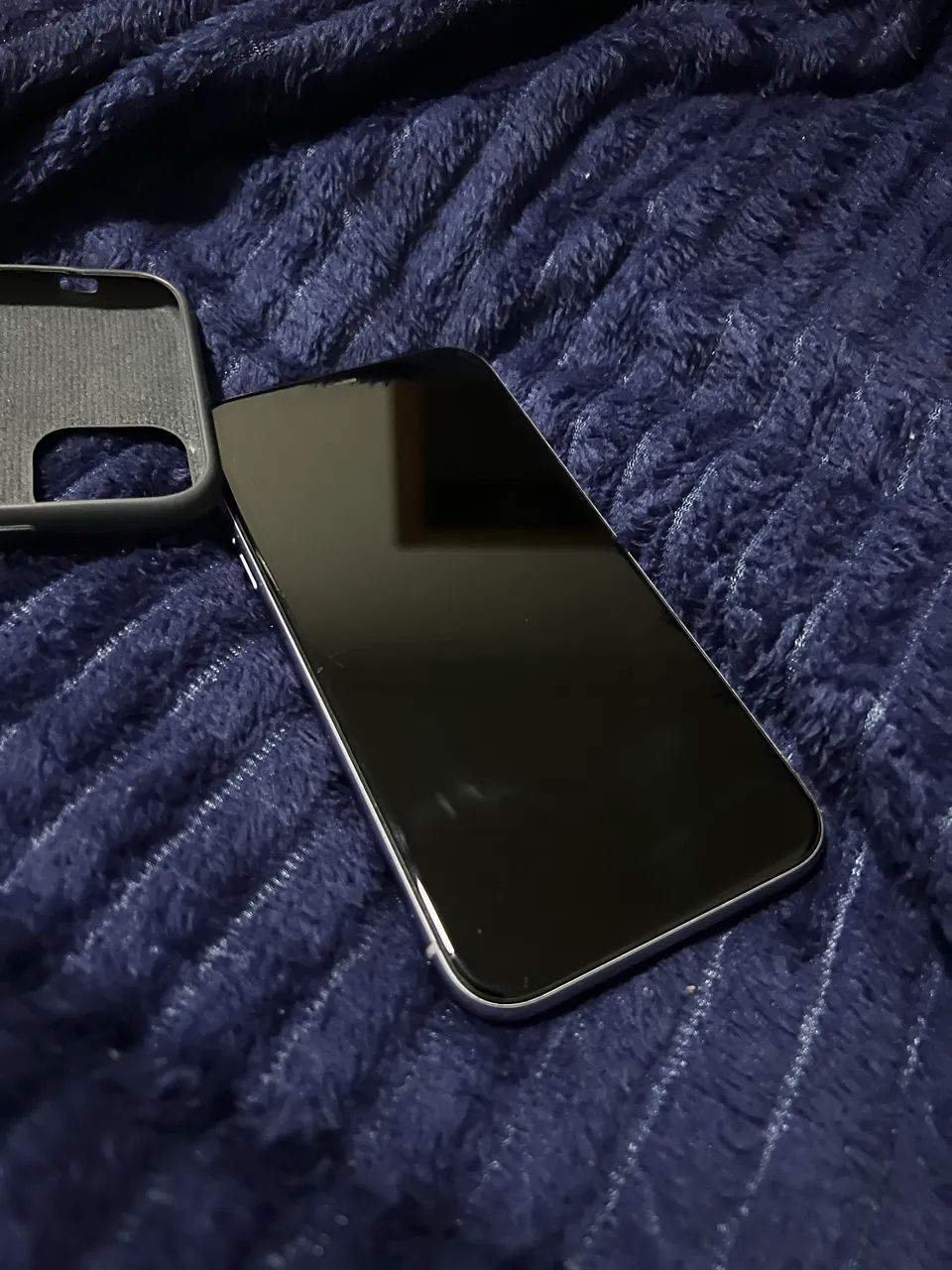 Iphone 11 roxo