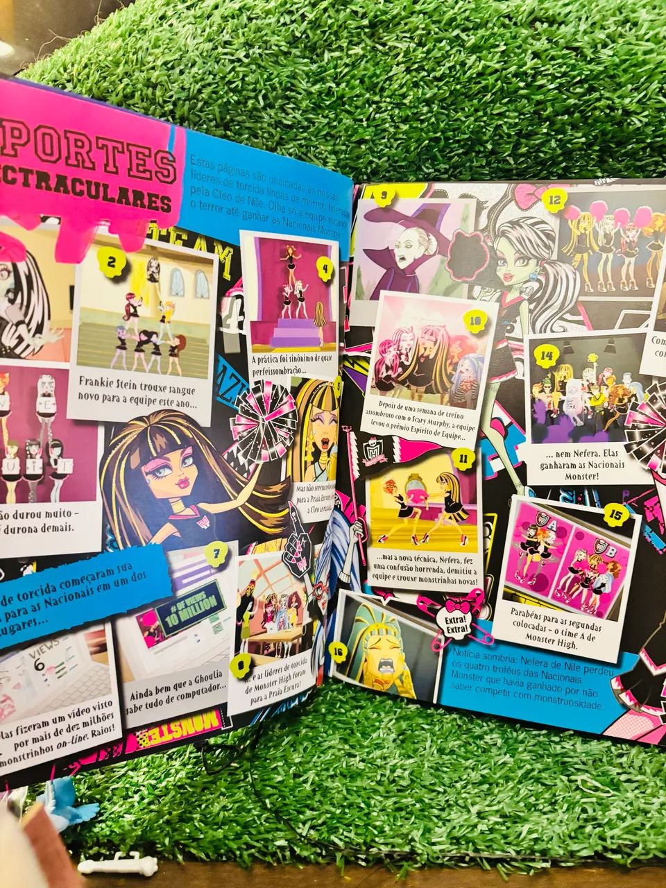 Livro Fearbook Monster High - Foto 3