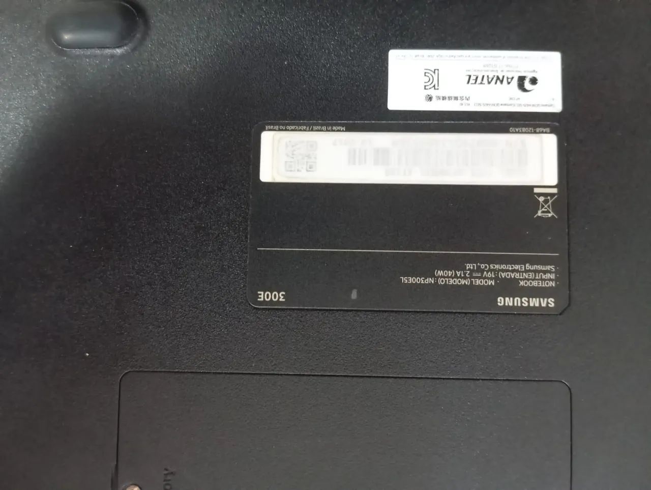 Notebook Samsung essentials E34, modelo NP300E5L ( queimado, retirada de peças e carcaça)  - Foto 4