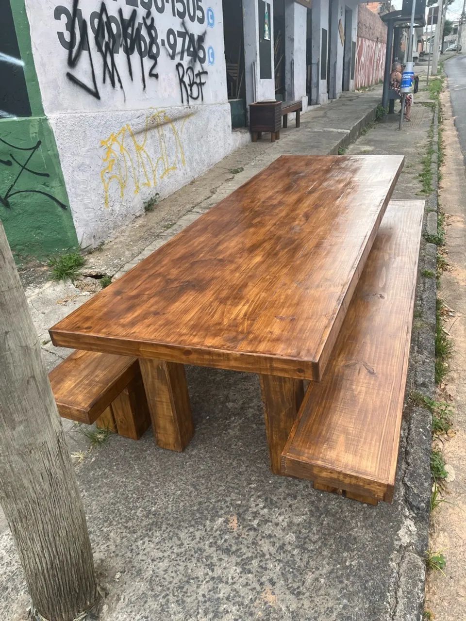 Mesa de madeira maciça rústica grande - Foto 2