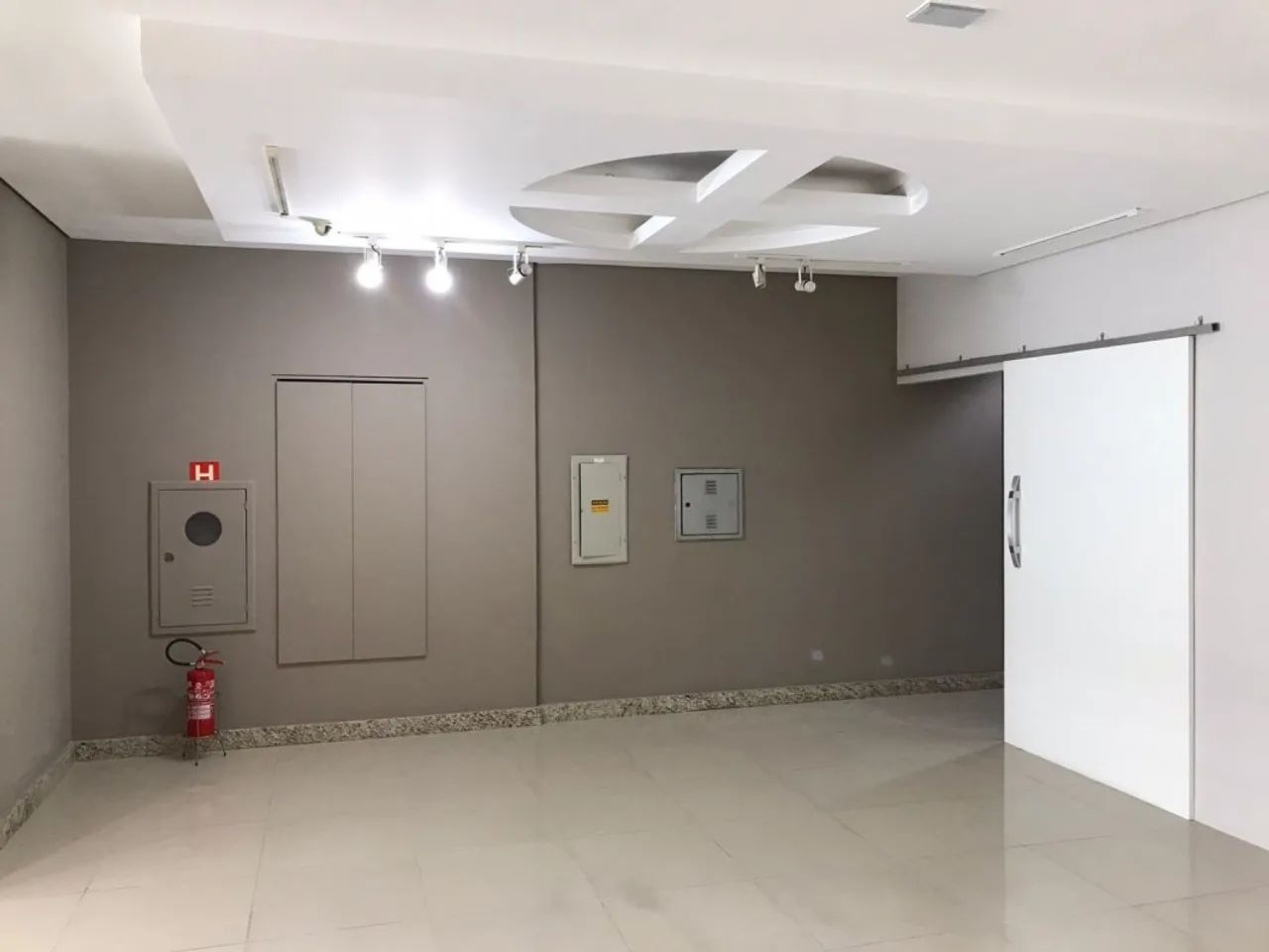 LINDA LOJA NA AVENIDA DUQUE DE CAXIAS ! ! ! - Foto 3