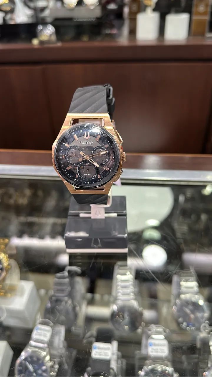 Relógio Bulova curv 
