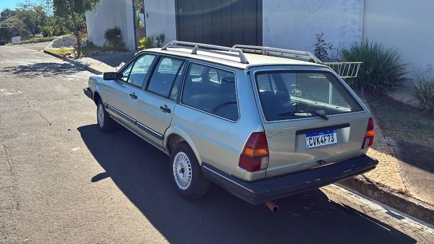 Volkswagen Quantum CLI / CL / C/ CS/ CD/ CG 1.8/2.0 (álcool) 1986 - Foto 5
