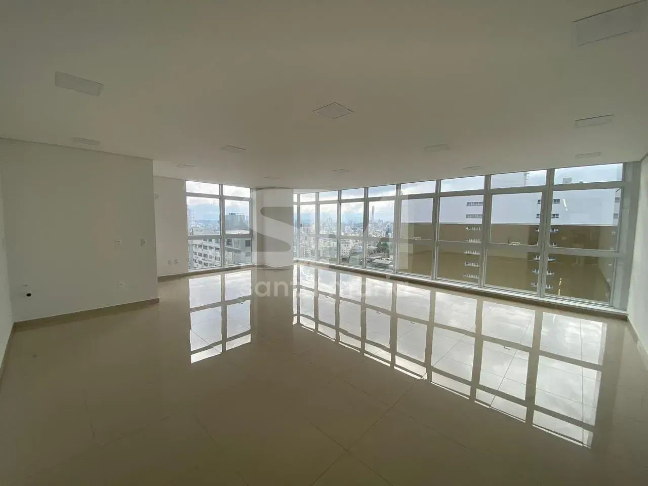 Sala para locação, Centro, Chapecó - SC - Foto 2