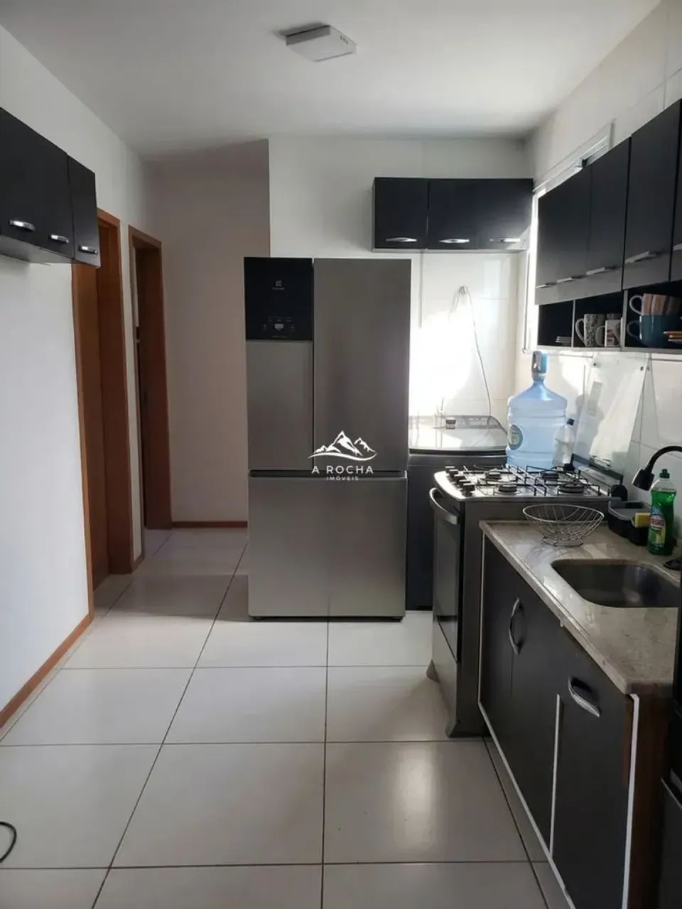 APTO MOBILIADO DE 02 DORMITÓRIOS! COND COMPLETO. NOVA PALHOÇA - Foto 2