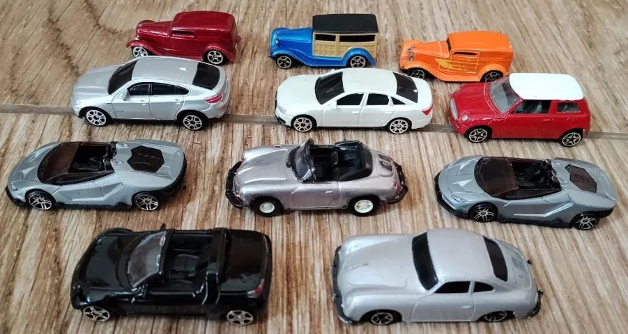 Coleção carrinhos Hot wheels variados  - Foto 5